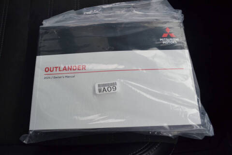 2024 Mitsubishi Outlander SE