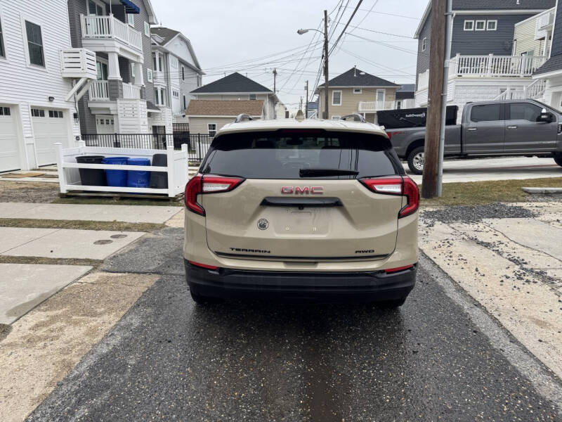 2023 GMC Terrain SLT
