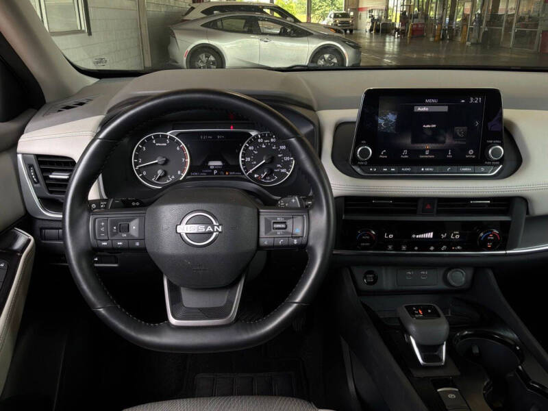 2025 Nissan Rogue SV