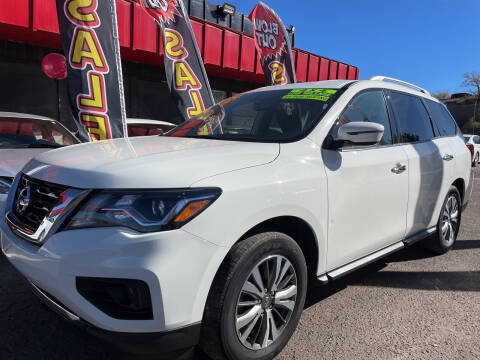 2020 Nissan Pathfinder for sale at Duke City Auto LLC in Gallup NM