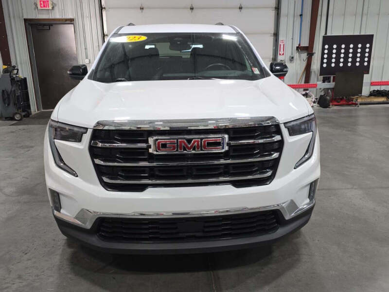 2024 GMC Acadia Elevation