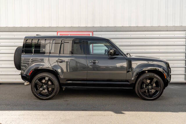 2023 Land Rover Defender 83