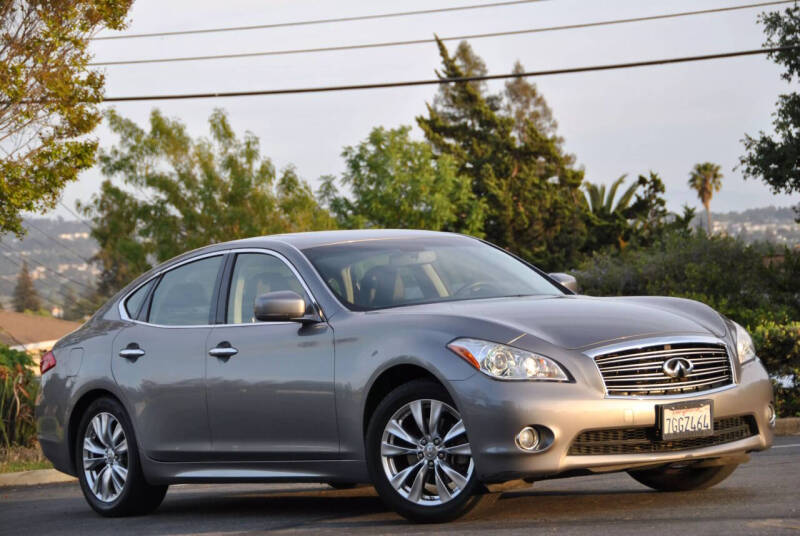 2013 Infiniti M37
