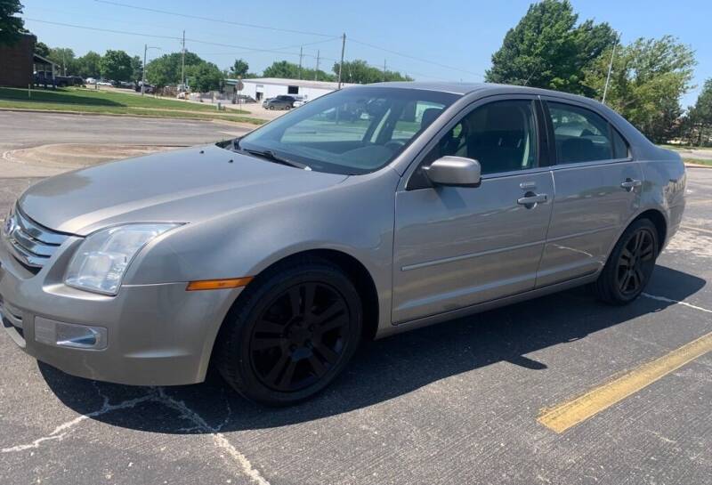 2009 Ford Fusion for sale at In Motion Sales LLC in Olathe KS