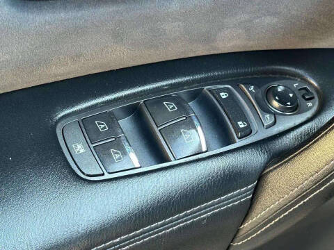 2017 Nissan Armada SV