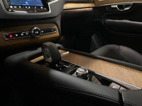 2025 Volvo XC90 B6 Plus Bright Theme 7P