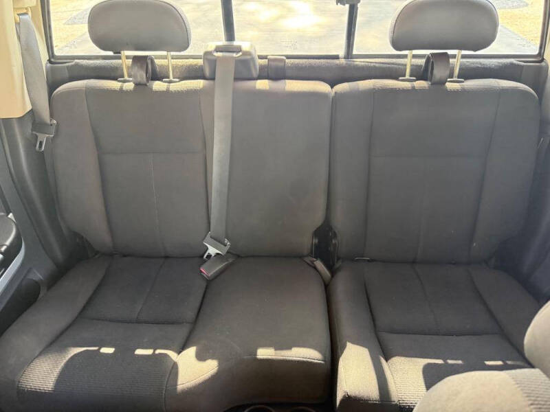 2008 Mitsubishi Raider LS