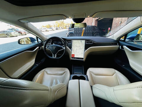 2015 Tesla Model S 85D