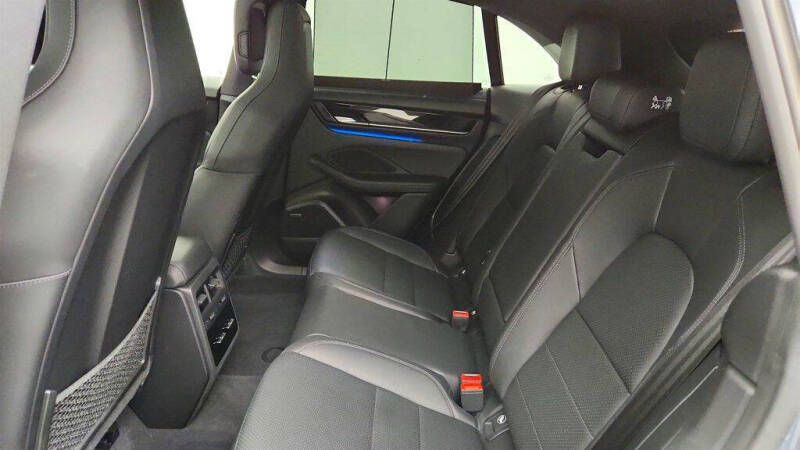2025 Porsche Macan Electric