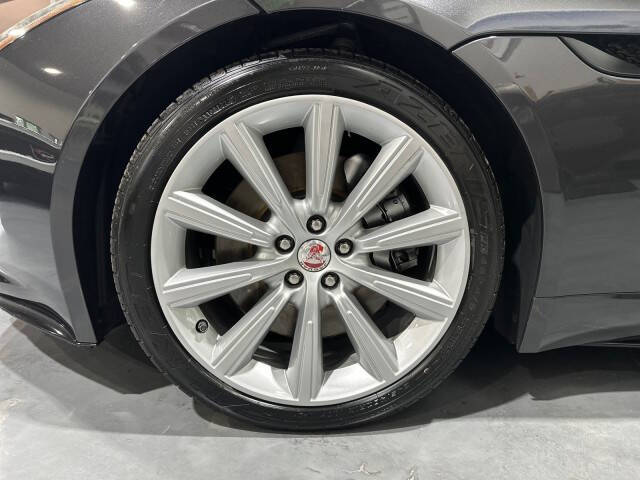 2017 Jaguar F-TYPE Premium
