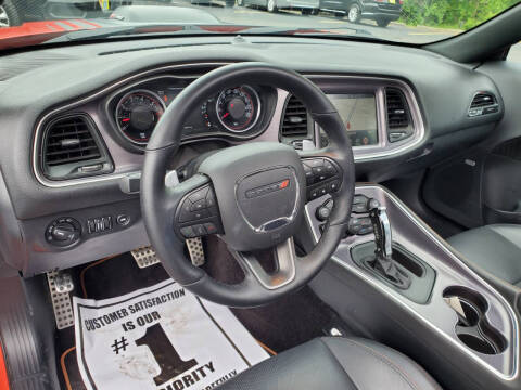 2016 Dodge Challenger 392 HEMI Scat Pack Shaker