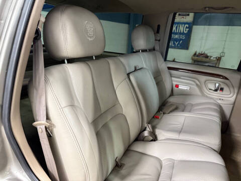 2000 Cadillac Escalade