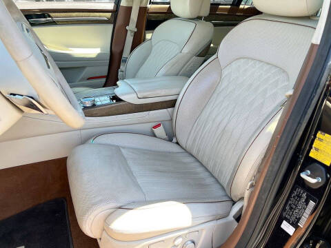 2020 Genesis G90