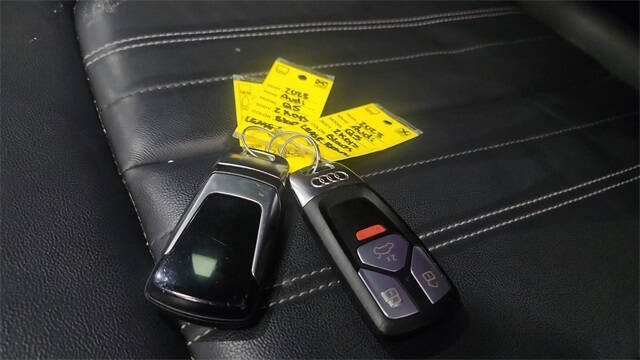 2023 Audi Q5 quattro Premium 40 TFSI