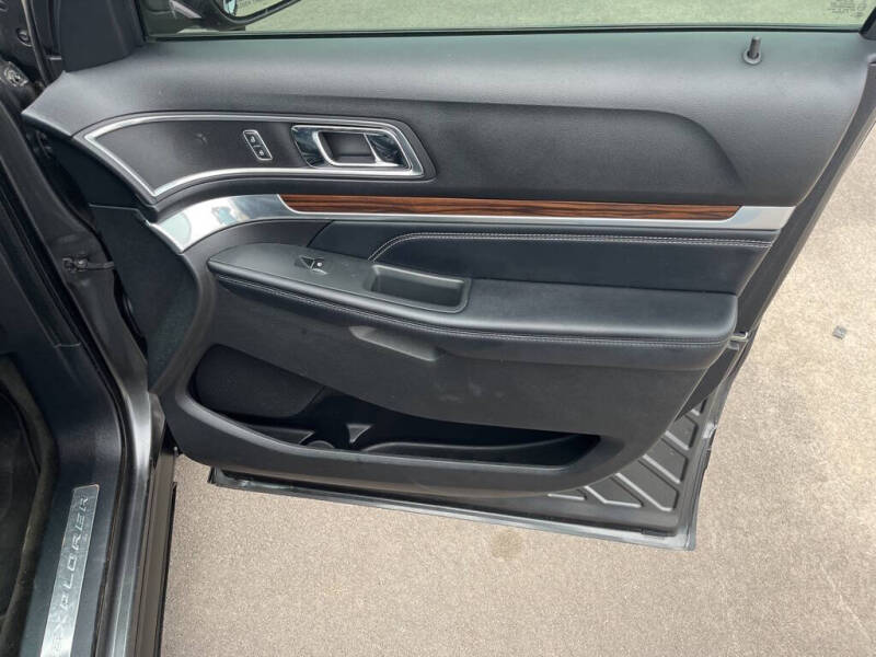 2017 Ford Explorer Limited