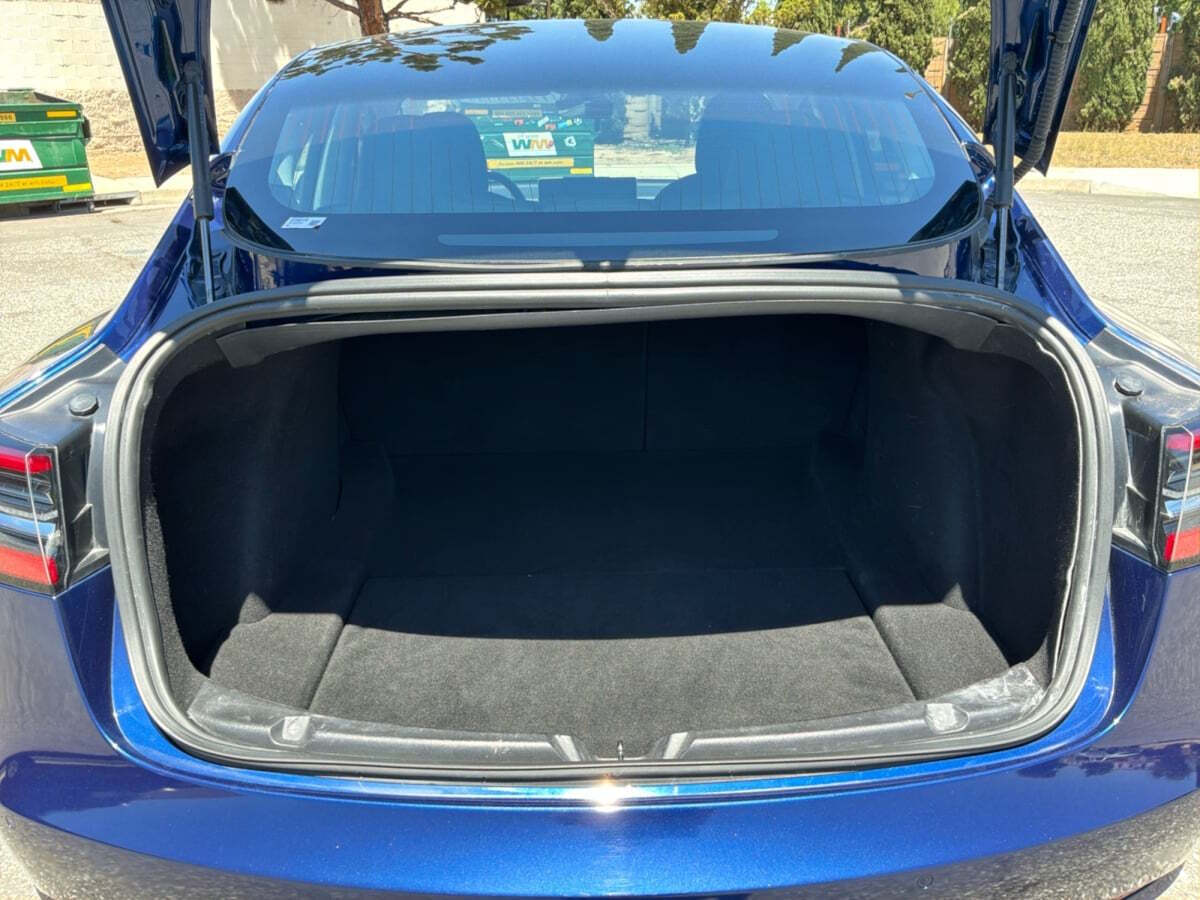 Dk. Blue 2019 Tesla Model 3 Mid Range Mid Range 4dr Fastback 22