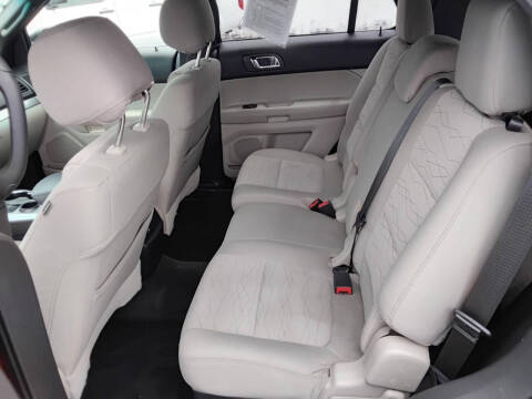 2015 Ford Explorer