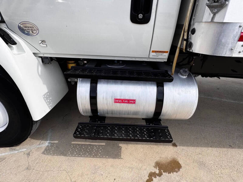 2019 International DuraStar 4300