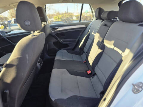 2016 Volkswagen e-Golf SE