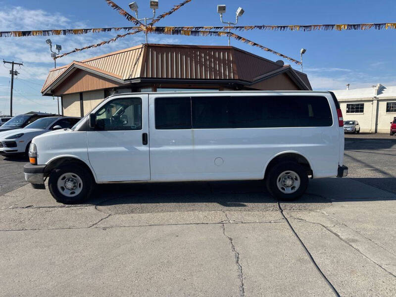 2017 Chevrolet Express LT 3500