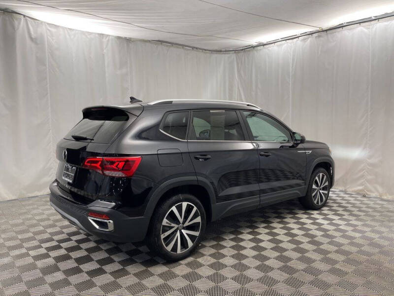 2024 Volkswagen Taos SE