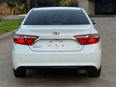 2017 Toyota Camry LE