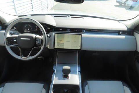 2025 Land Rover Range Rover Velar P250 Dynamic SE