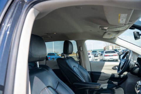 2022 Chrysler Pacifica Hybrid Touring L