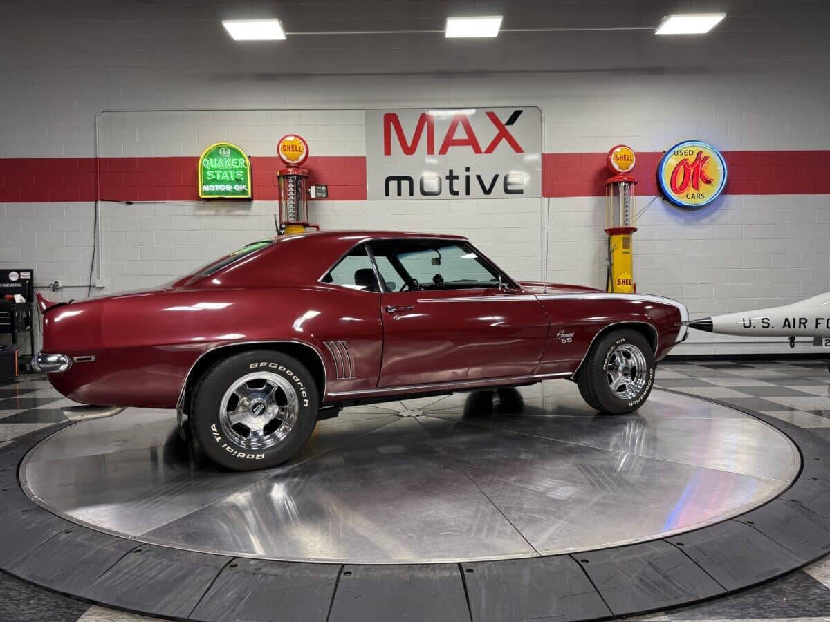 1969 Chevrolet Camaro 16