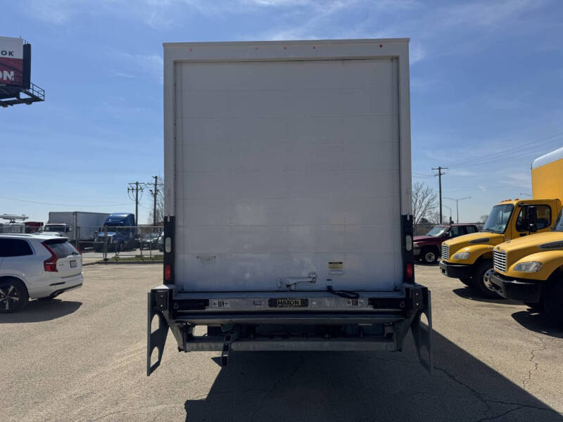 2020 Freightliner M2 106