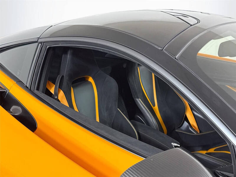 2022 McLaren 720S Performance