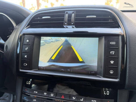 2018 Jaguar F-PACE 25t Premium