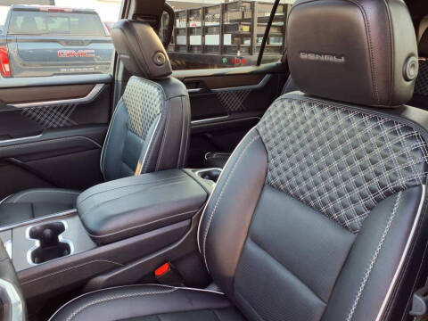 2024 GMC Acadia Denali