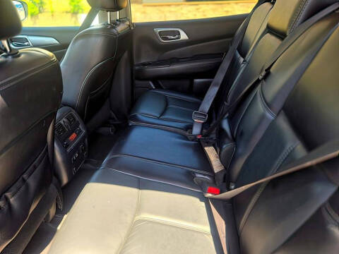 2020 Nissan Pathfinder SL