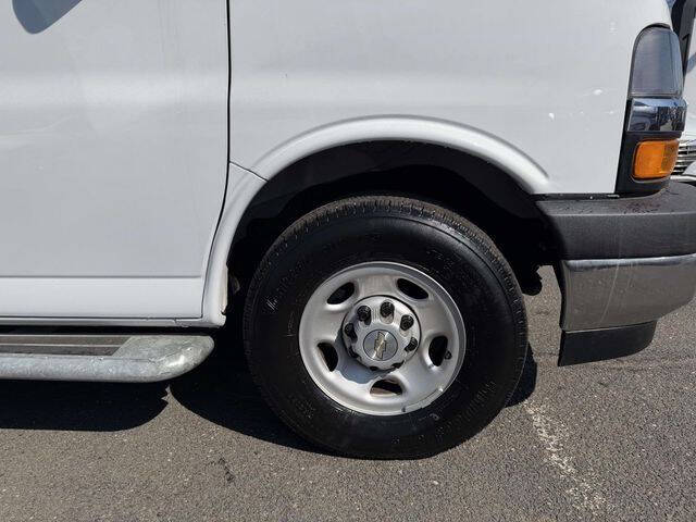 2024 Chevrolet Express 2500