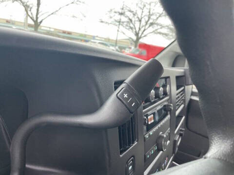 2025 Chevrolet Express 2500