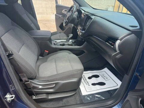 2022 Chevrolet Traverse LT Cloth