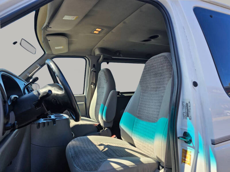 2001 Ford E-Series E-350 SD XLT