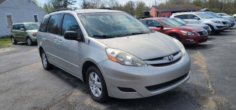 2006 Toyota Sienna for sale at Gear Motors in Amelia OH