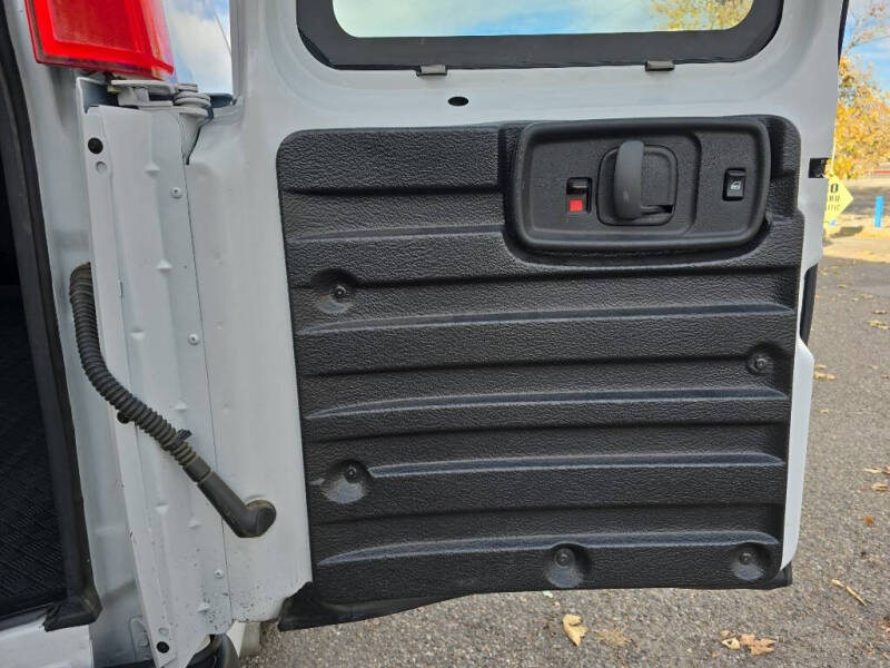 2024 Chevrolet Express 2500