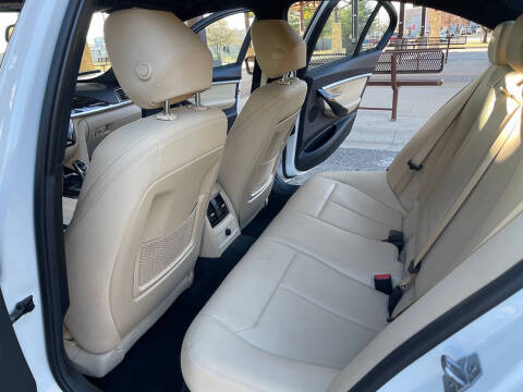 2018 BMW 3 Series 330i xDrive