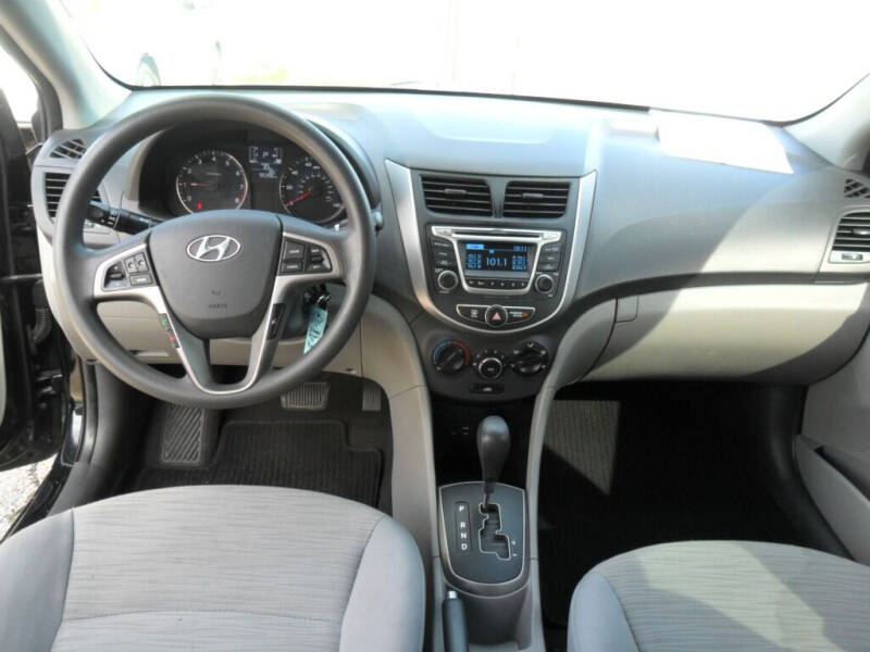 2017 Hyundai Accent SE