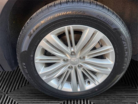 2023 Mitsubishi Outlander PHEV ES