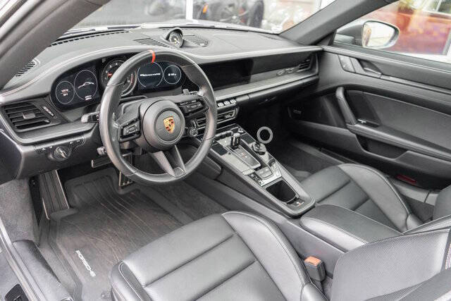 2022 Porsche 911 Carrera 4 GTS