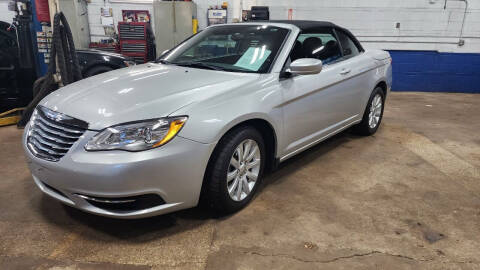 2012 Chrysler 200 Convertible for sale at Ridgeway Auto Sales and Repair in Skokie IL