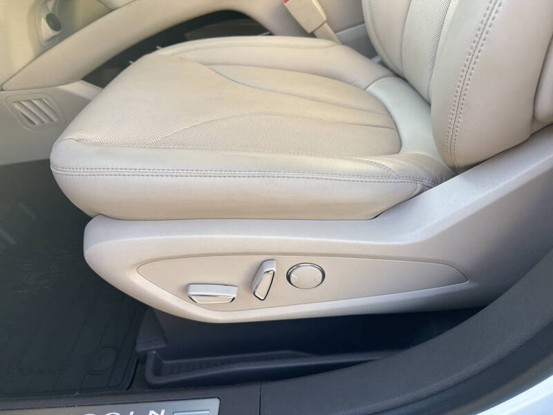 2020 Lincoln Nautilus Reserve