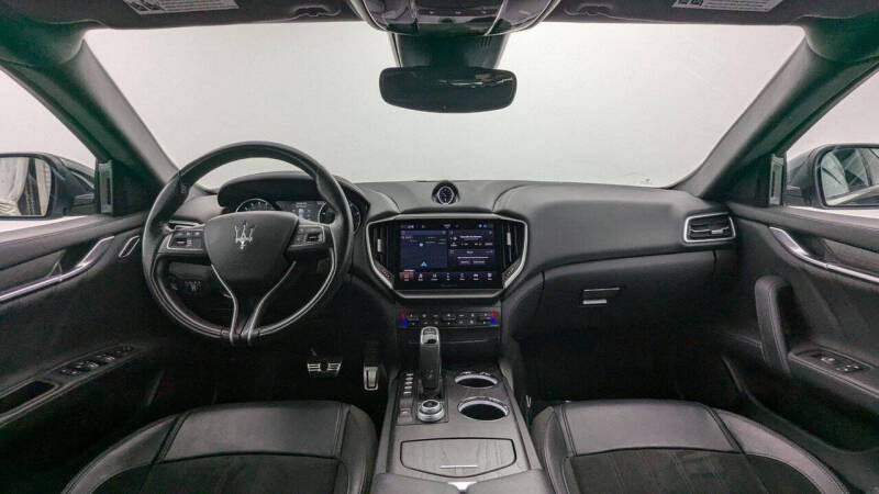 2022 Maserati Ghibli Modena