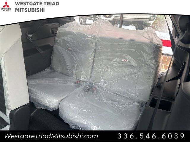 2025 Mitsubishi Outlander SE