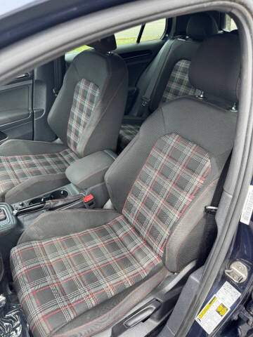 2017 Volkswagen Golf GTI S