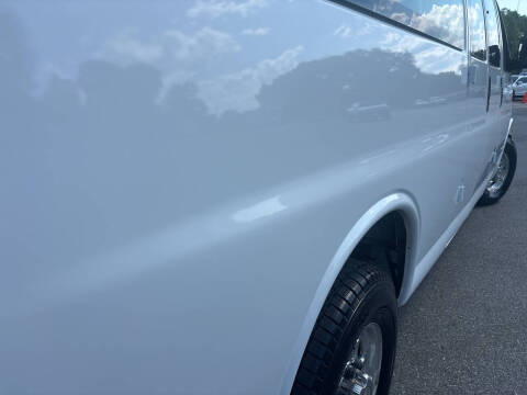 2004 Chevrolet Express 3500 LS